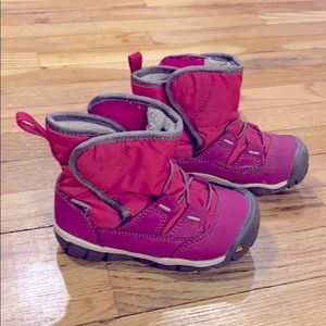 Keen snow boots